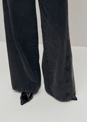 Magda Black Denim Pants from Alohas