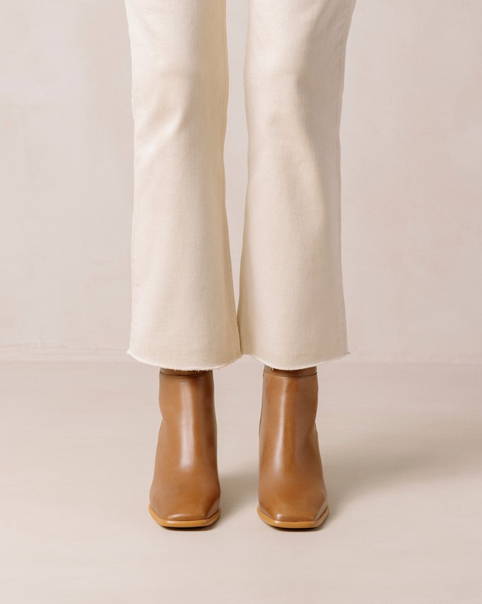 West Bicolor Camel Cream Leather Ankle Boots from Alohas