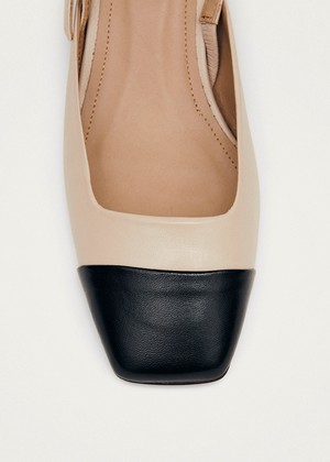 Lindy Bicolor Cream Black Leather Pumps from Alohas