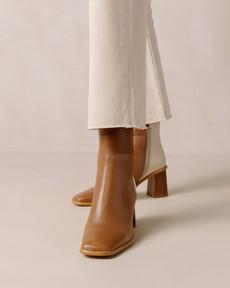 West Bicolor Camel Cream Leather Ankle Boots via Alohas