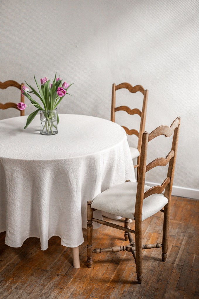 Round linen tablecloth from AmourLinen