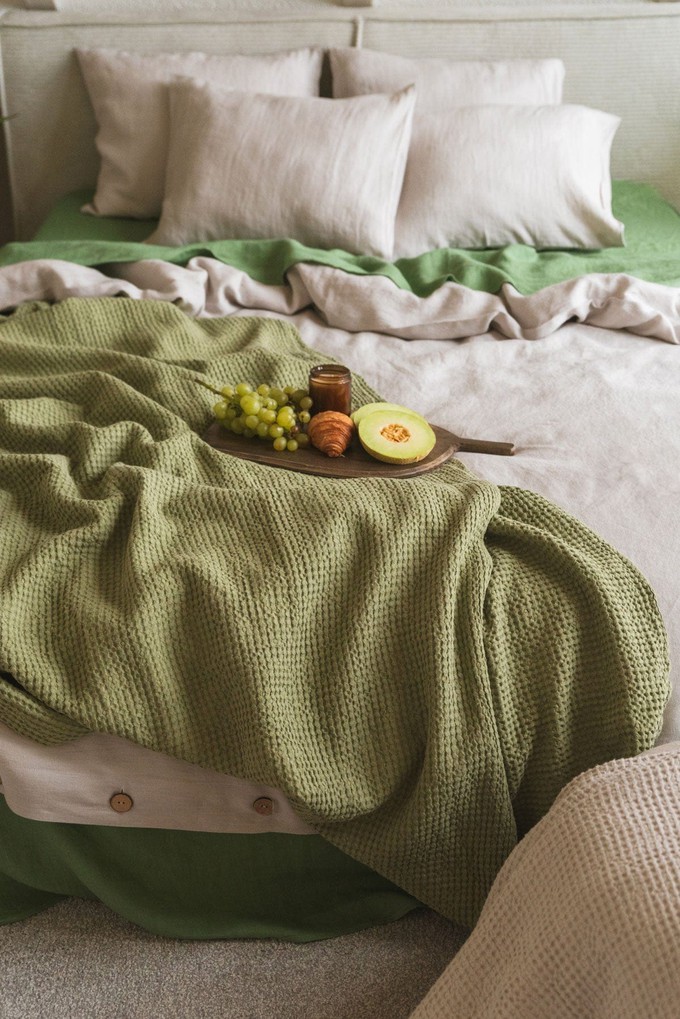 Linen waffle blanket in Moss Green from AmourLinen