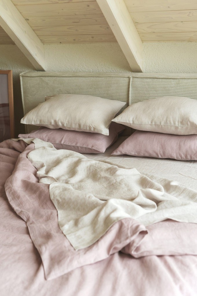 Linen duvet cover in Dusty Rose from AmourLinen