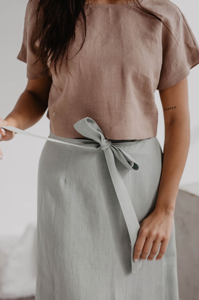 Linen crop top with buttons LISA XL Rosy Brown from AmourLinen