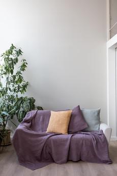 Linen waffle bed throw in Dusty Lavender via AmourLinen