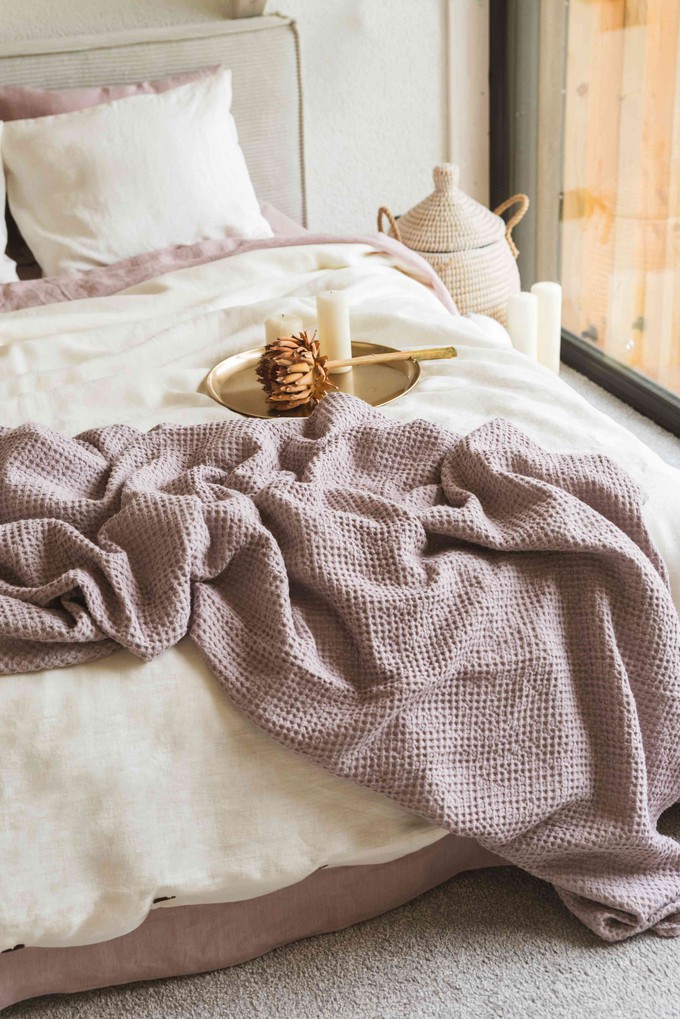 Linen waffle bed throw in Dusty Rose from AmourLinen