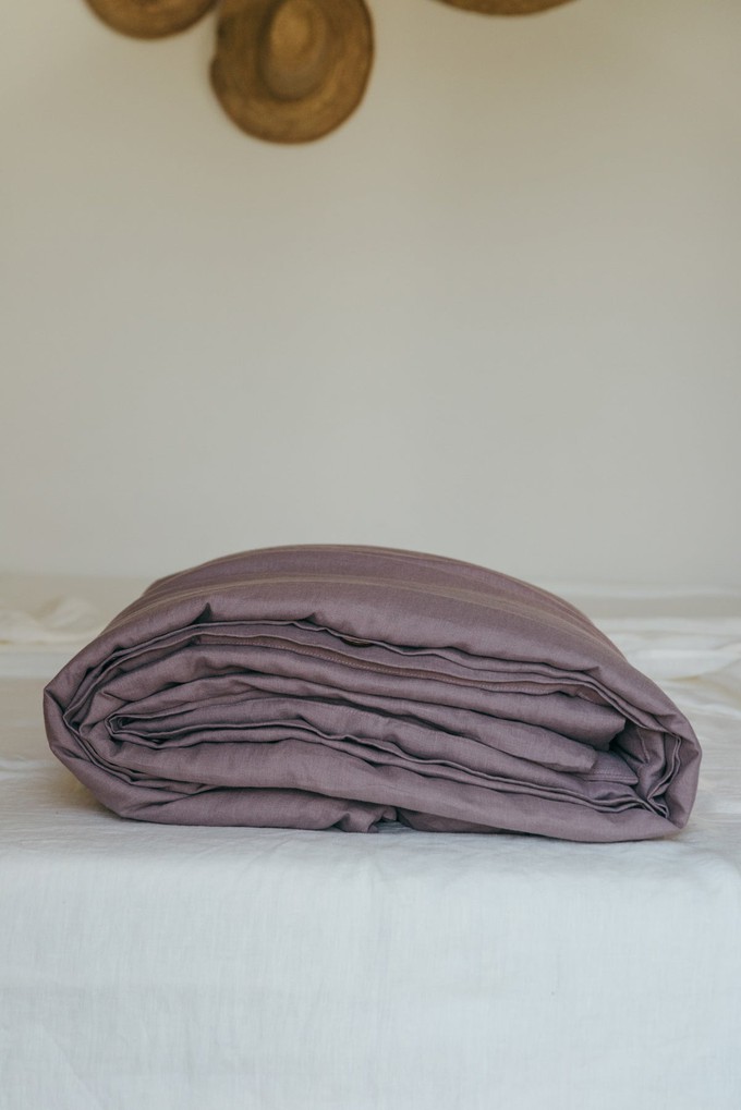 Linen duvet cover in Dusty Lavender from AmourLinen