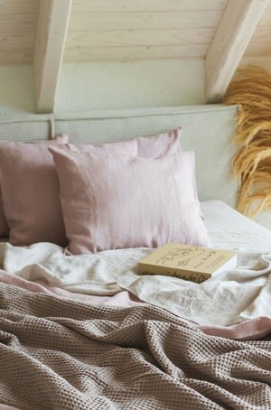 Linen pillowcase in Dusty Rose from AmourLinen