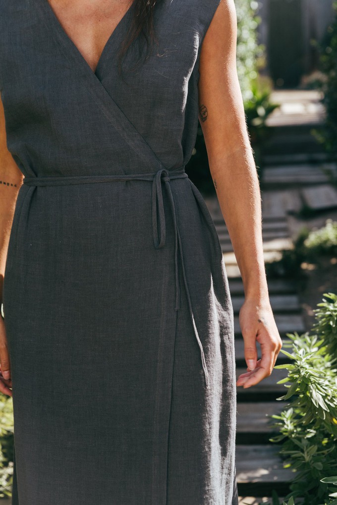 Aurora mid-length linen dress S Charcoal from AmourLinen