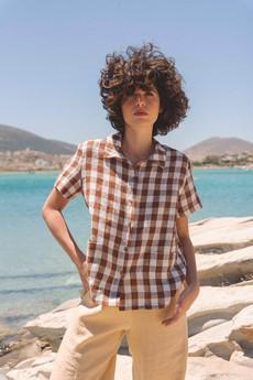 Linen summer shirt SCARLETT in Mocha Gingham via AmourLinen