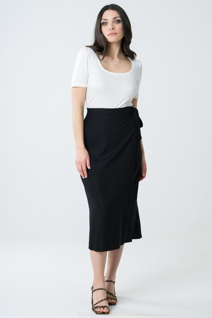 Skirt Azurite black from avani apparel