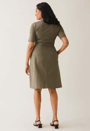 A shaped nursing dress short sleeve - Khaki Green from Boob Design