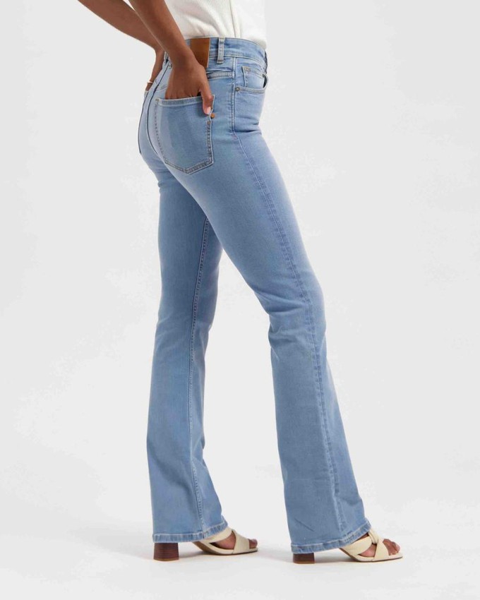 Zoe High Rise Bootcut - Lucky Vintage from Brand Mission