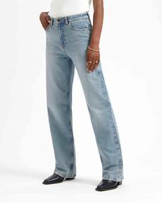 Izabella straight jeans - vintage blue via Brand Mission