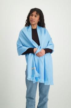 Alpaca sjaal - sky blue via Brand Mission