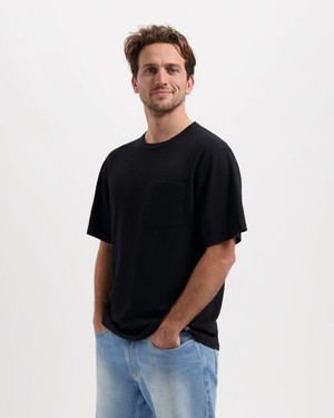 Liampo t-shirt - jet black from Brand Mission