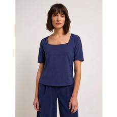 Square neckline shirt - navy via Brand Mission