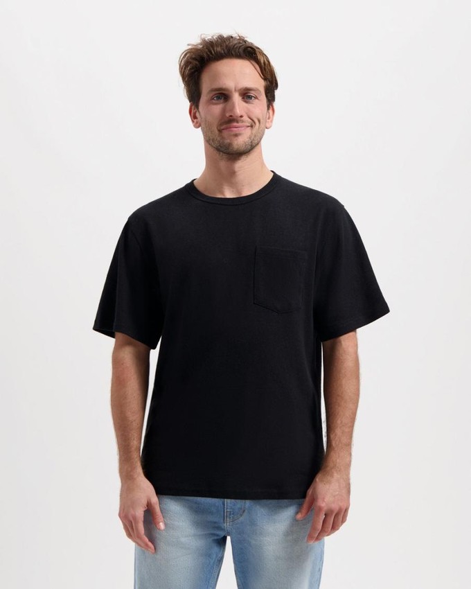 Liampo t-shirt - jet black from Brand Mission