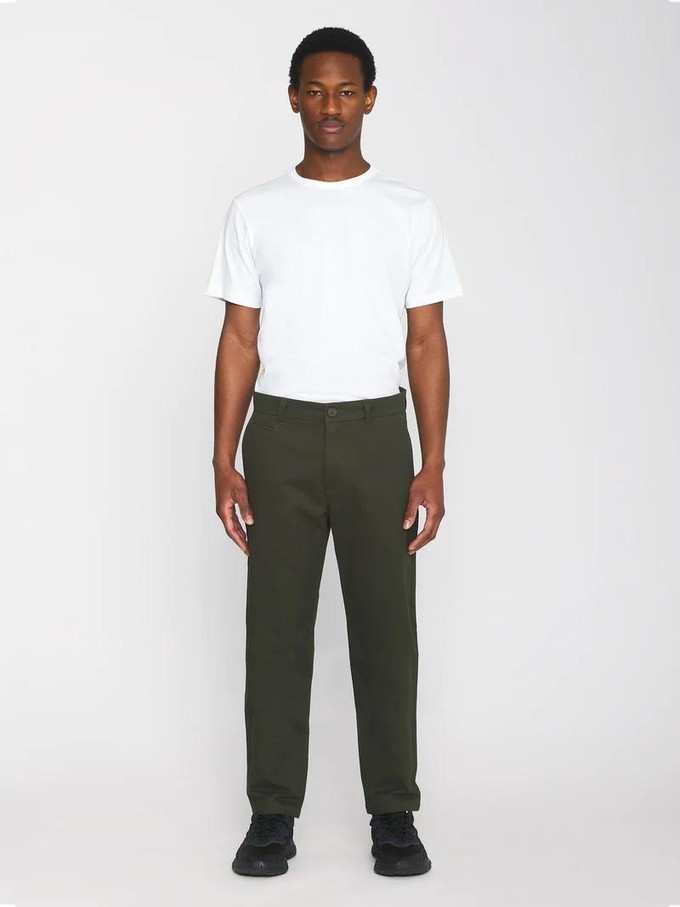 Chuck twill chino - forest night from Brand Mission