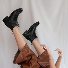 LORENA Chelsea Boot Black via Cano