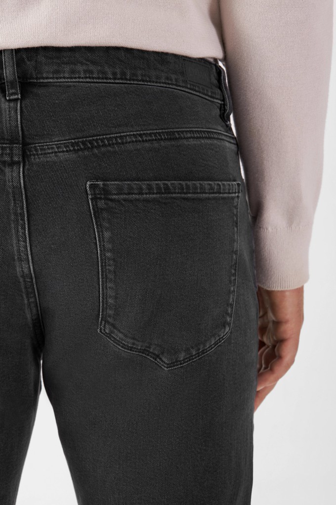 RISE Relaxed Tapered Minimal Stretch - Basic - Black from DAWN Denim