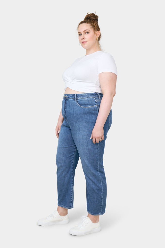 STARDUST O-Shape Soft Denim - Curvy - Medium Blue from DAWN Denim