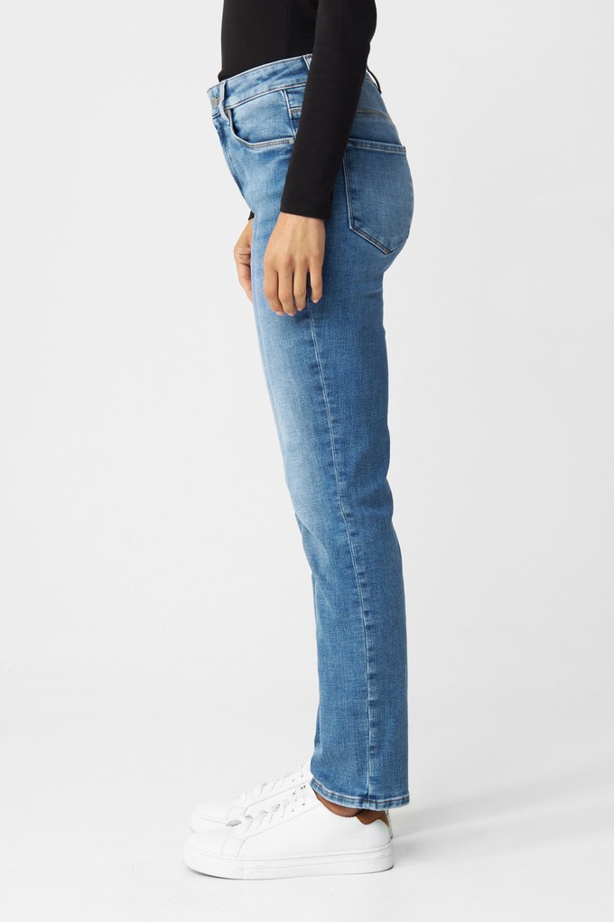 STELLAR Slim Comfortstretch - Classic - Faded Blue from DAWN Denim