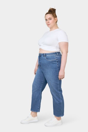 STARDUST O-Shape Soft Denim - Curvy - Medium Blue from DAWN Denim