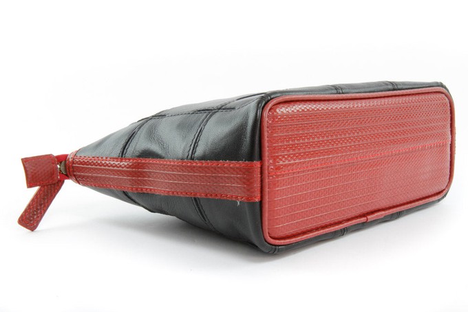 Leather Cosmetics Case / Toiletry Bag from Elvis & Kresse