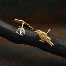 Zilveren oorbellen met bronzen raaf (studs) via Fairy Positron