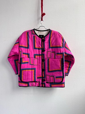 The "MAGENTA  - OFF WHITE" Reversible Blanket Made Jacket - M (Fit XS/S to M/L) from Fitolojio Workshop