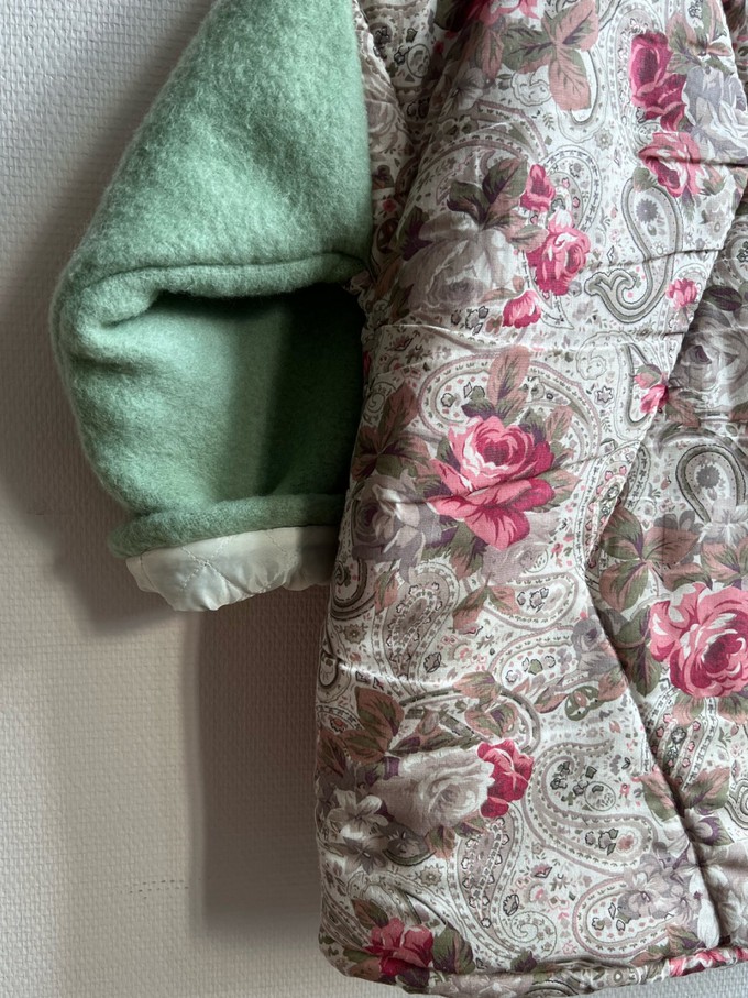 The "ROSES - PISTACHIO GREEN " Blankets Made - Collar COAT - L from Fitolojio Workshop