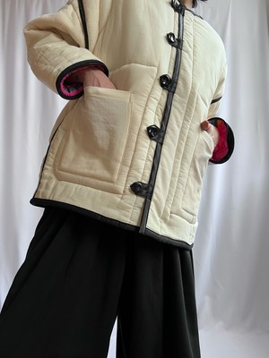 The "MAGENTA  - OFF WHITE" Reversible Blanket Made Jacket - M (Fit XS/S to M/L) from Fitolojio Workshop