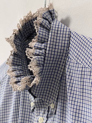 The "bOaN series" Blue dark Gingham Shirt - Antique Lace collar-cuffs from Fitolojio Workshop