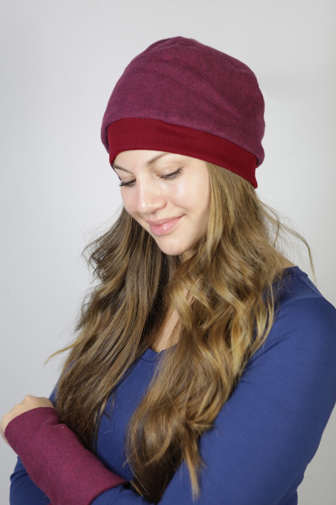 Organic cap Lumi, cotton fleece, bordeaux / aubergine from Frija Omina