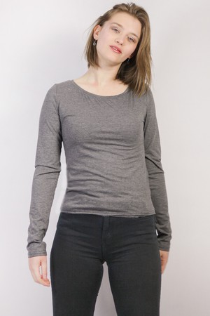 Organic long sleeve Ubu, tinged in light grey from Frija Omina