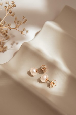 Jackie Pearl Earrings from GAÂLA