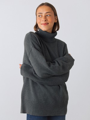 Chunky Turtleneck Women from Honest Basics