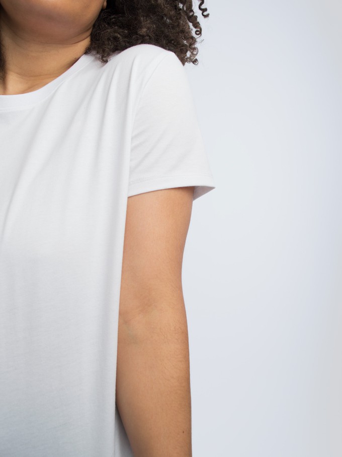 T-shirt dames from Honest Basics