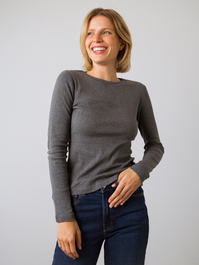 Geribde longsleeve from Honest Basics