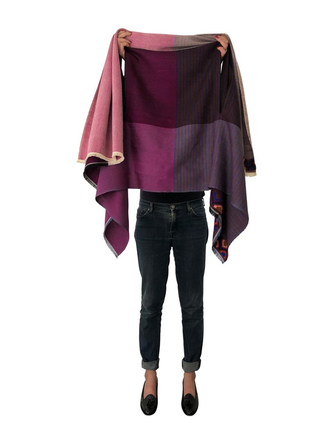 Light Wool Cape Fusion Plum from JULAHAS