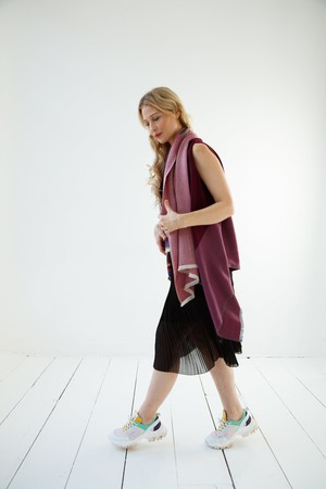 Light Wool Cape Fusion Plum from JULAHAS