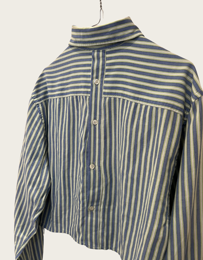 Cropped open back blouse with buttons - striped blue/green from JUNGL