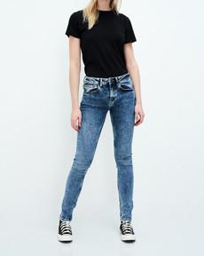 Carey sun faded heavy wash skinny jeans via Kuyichi