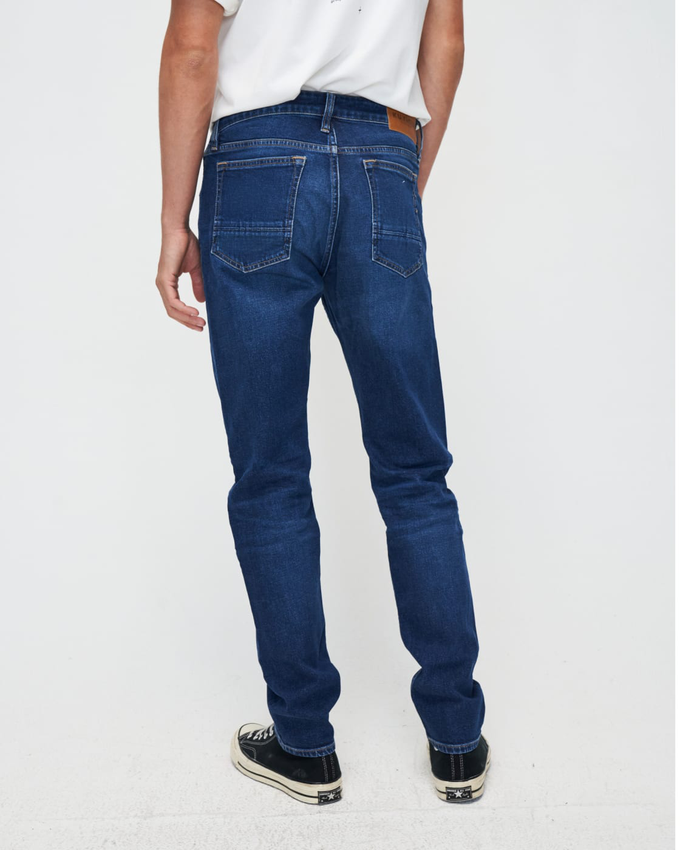 Jim Regular Slim Faded Indigo from Kuyichi