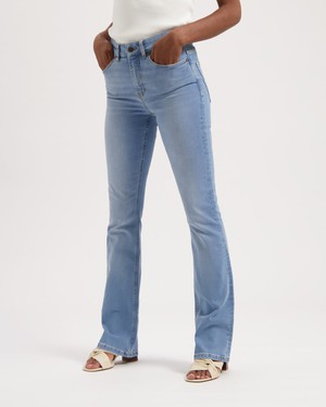 Zoe High Rise Bootcut Lucky Vintage from Kuyichi