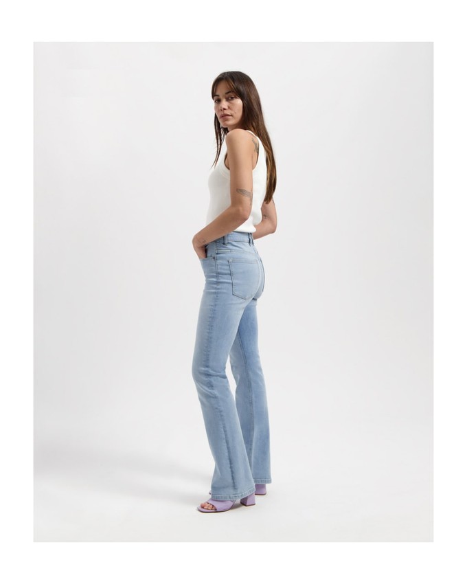 Zoe High Rise Bootcut Sky Blue from Kuyichi