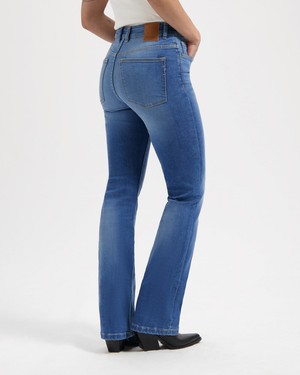 Zoe High Rise Bootcut Standard Blue from Kuyichi