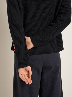 Chunky knit sweater from LANIUS