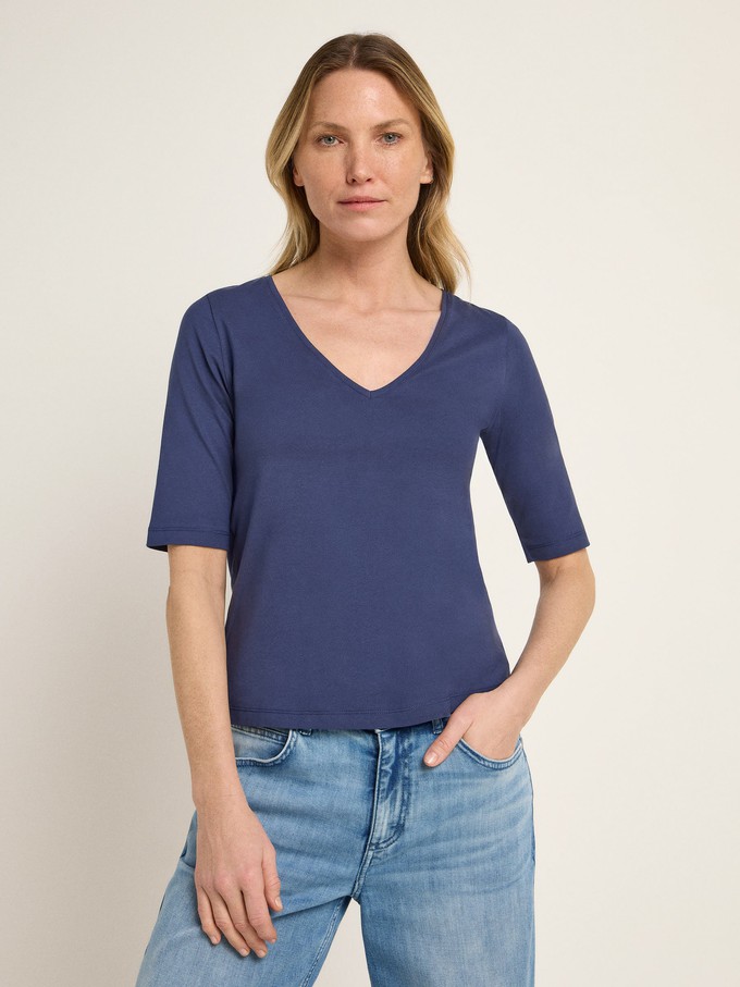 Half-sleeve shirt with V-neck (GOTS) from LANIUS